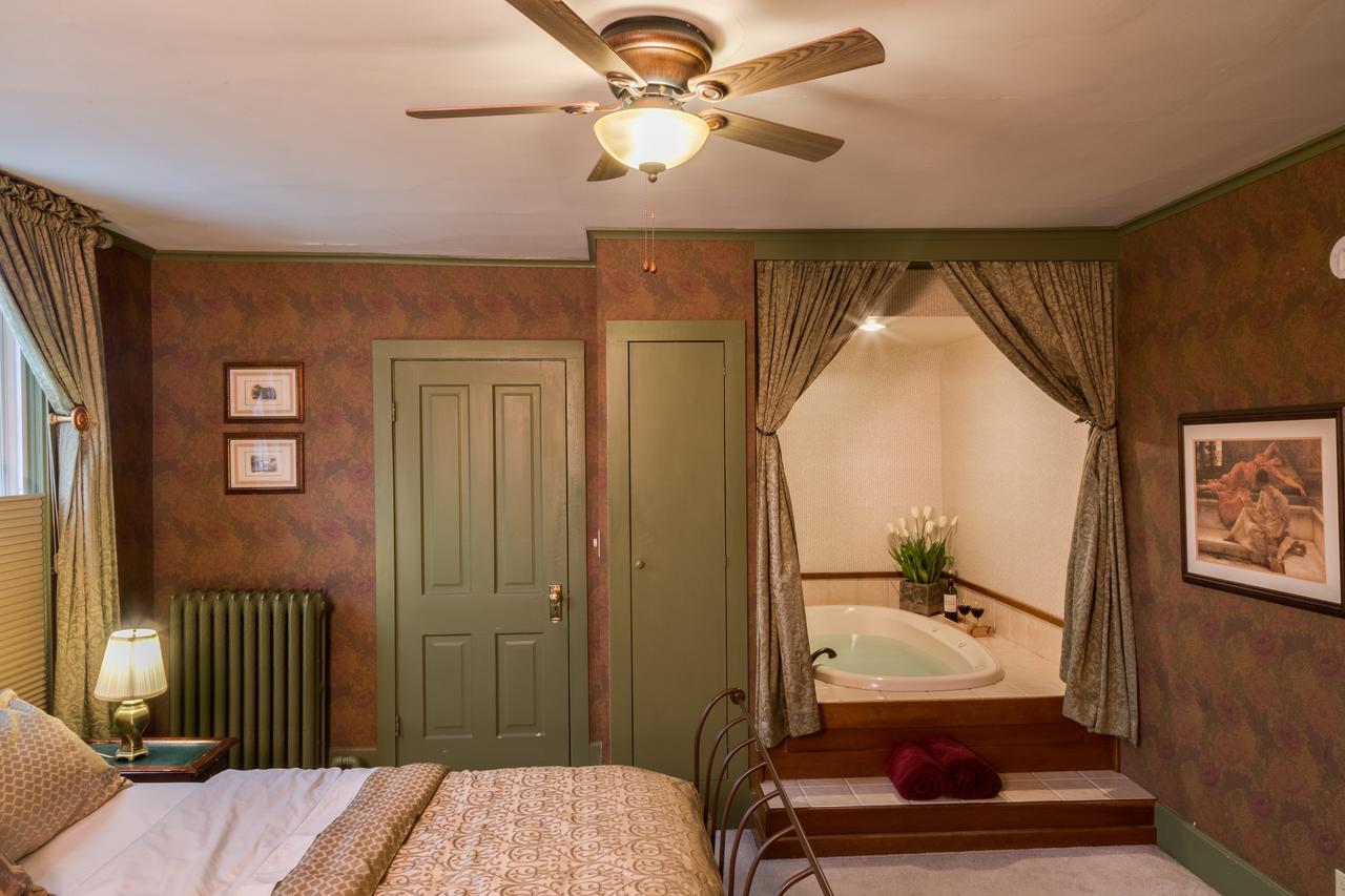 Astor House Bed & Breakfast Green Bay Ngoại thất bức ảnh